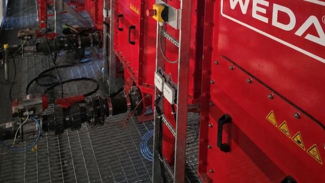 Le nouveau QEW primé de WEDA rend désormais inutile l’accès à l’intérieur de la cuve et permet de remplacer le palier en quelques minutes, directement depuis l’extérieur, au niveau du sol de l’étable.